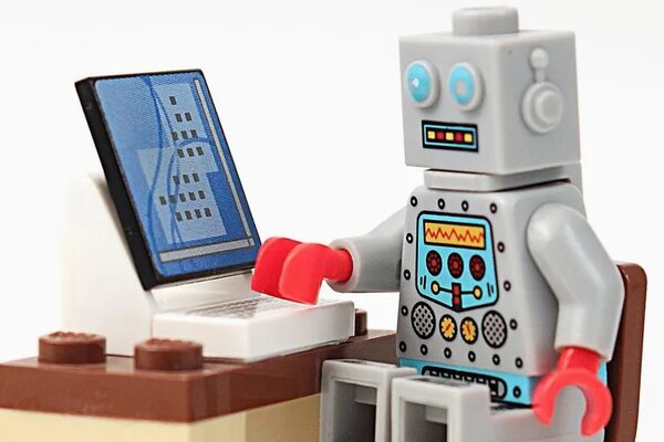 Meta lanza diversos chatbots de IA con personalidades inspiradas en famosos - Tecnología - ABC Color