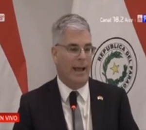 El embajador de EEUU evitó hablar del plan anticorrupcipón  - Paraguay.com