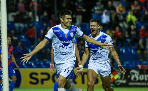 Versus / El campeón Ameliano se hace respetar y elimina a Cerro de la Copa Paraguay