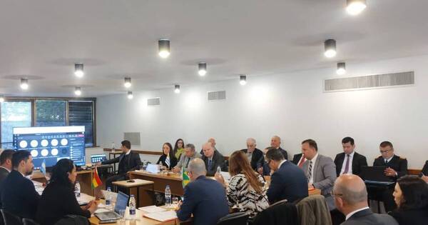 La Nación / Argentina se compromete a suspender interdicciones en la hidrovía, pero persiste el peaje