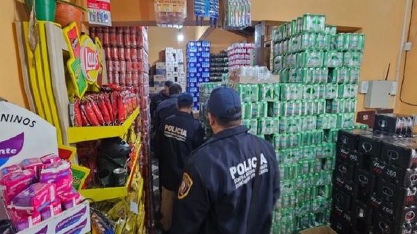 Incautan mercaderías de presunto contrabando en el Mercado 4 - Noticias Paraguay