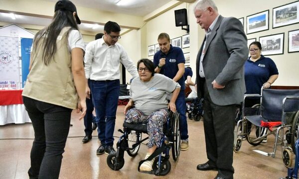 Entregan 47 sillas de ruedas y otros materiales de apoyo en Alto Paraná