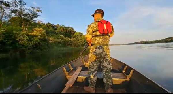 Incidente en el río Paraná: personal de la Prefectura Naval Argentina detiene a miembro de la Armada Paraguaya - La Tribuna