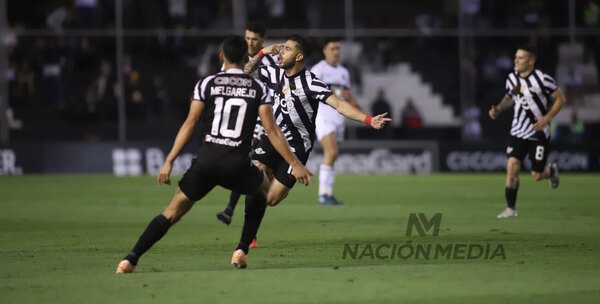 Versus / ¡Locura! El golazo de "Tito" Villalba que abrió el partido ante Olimpia