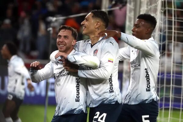 Liga de Quito pone un pie en la final de la Sudamericana con un doblete de Guerrero - Fútbol Internacional - ABC Color