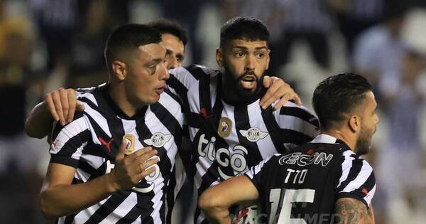 La Nación / Garnero destacó el carácter del equipo