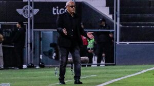 Francisco Arce reconoce que fueron ampliamente superados