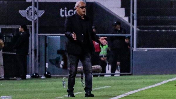 Francisco Arce reconoce que fueron ampliamente superados
