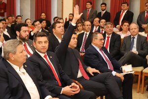 Diario HOY | Intento de causar grietas entre ANR y Gobierno será inútil, opinan