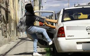 Ocupante de un automóvil intentó alzar a la fuerza a una colegiala de 13 años