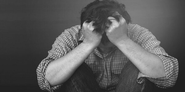 Altas tasas de suicidio son efectos 'post pandemia', asegura psicólogo