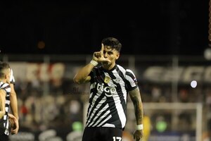 Versus / Parece fácil: El golazo ‘tiki-taka’ de Mathías Espinoza a Olimpia 