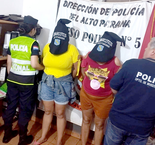 En allanamiento atrapan a madre y hermana de presunto cabecilla de banda de motochorros - La Clave