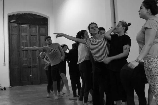 “Inmigrant. Py’a guasu”, la obra en la que todos somos migrantes - Cultura - ABC Color