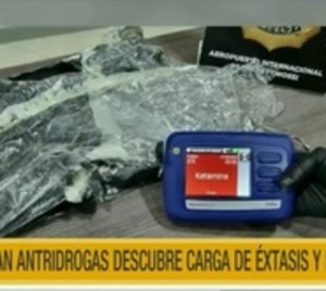 Can antidrogas detecta carga de estupefacientes con destino a Chile - Paraguay.com