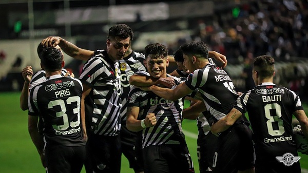 Libertad destruyó a Olimpia y afianza su senda al bicampeonato - Noticias Paraguay