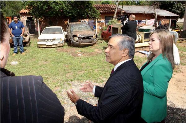 Ministro Ramírez Candia participó de la depuración de evidencias de la bóveda del Palacio de Caazapá
