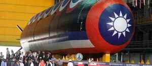 Taiwán presenta primer submarino en plena tensión con Pekín