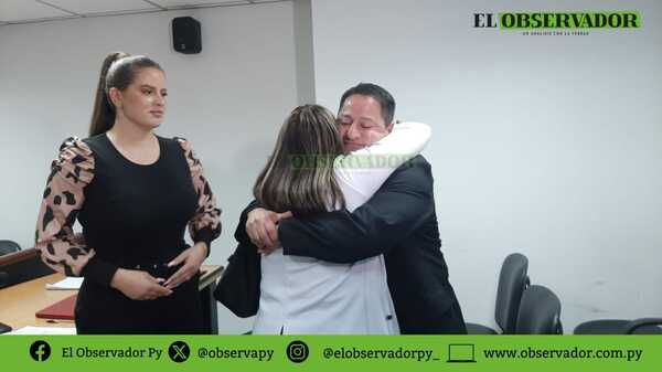 El abrazo que busca justicia para Robert Fabián Marín