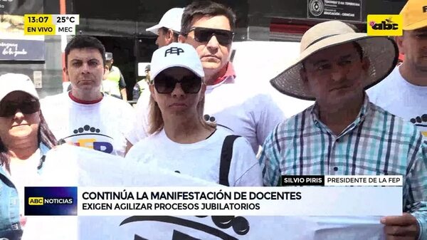 Video: Continúa la manifestación de docentes - ABC Noticias - ABC Color