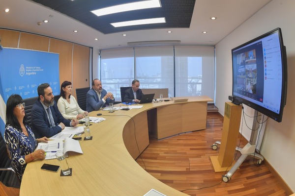 Argentina eleva salario mínimo ante subida de la inflación - ADN Digital