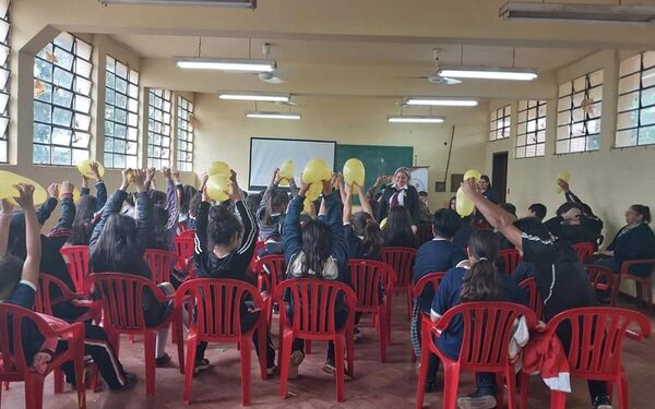 Realizan charlas sobre tolerancia y autocontrol en escuelas
