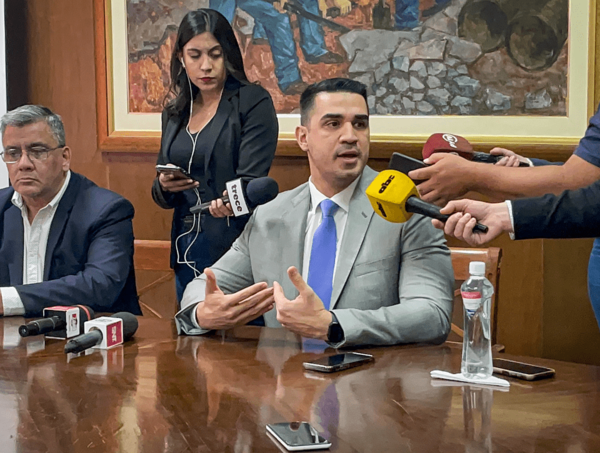 Essap despide a casi 600 funcionarios: "Encontramos una superpoblación de funcionarios" · Radio Monumental 1080 AM