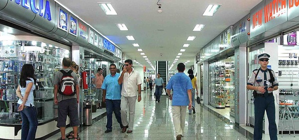 Comercio en Ciudad del Este va recuperando el movimiento de compradores