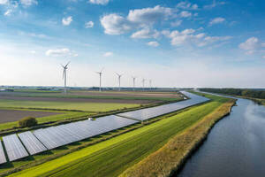 La energ铆a renovable emple贸 a 13,7 millones de personas en 2022, casi el doble que en 2012 - Revista PLUS