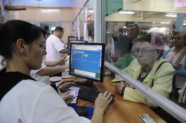 IPS está con stock cero de 125 medicamentos y otras están con stock crítico - Nacionales - ABC Color