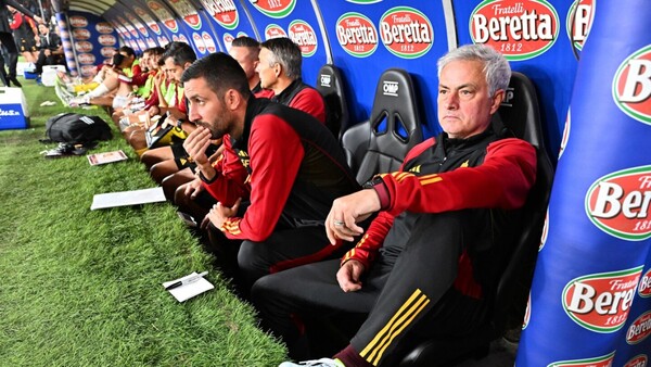 Mourinho: "Es el peor inicio de mi carrera, cada tiro a puerta es gol"