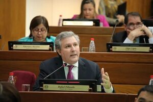 Senador Filizzola pide que Procuraduría intervenga en despojo de tierras de Defensa - Política - ABC Color