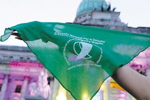 Diario HOY | Marchan en defensa del aborto legal en Argentina y aseguran "peligro" si gana Milei