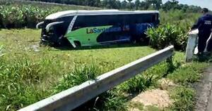 La Nación / Ómnibus con alumnos paraguayos involucrado en accidente fatal en Clorinda