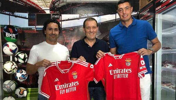 Hinchas del Benfica llegaron al país y buscaron a "Tacuara"