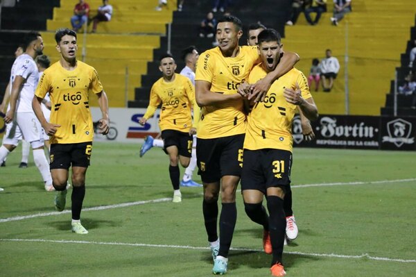 Versus / Un sobrio Guaraní se instaló en los cuartos de final de la Copa Paraguay
