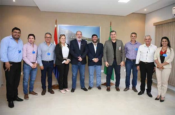 Intendentes de municipios de la Cuenca de Itaipú presentan plan de acción a director paraguayo de la Binacional | DIARIO PRIMERA PLANA