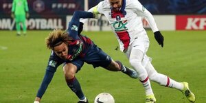 Un jugador del Niza está sobre un puente y amenaza con suicidarse
