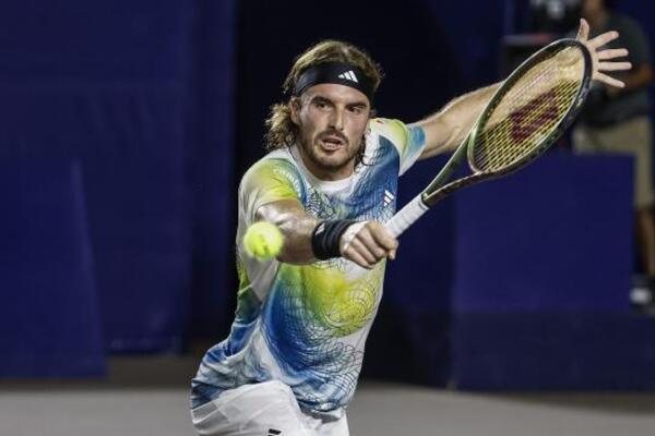 Sigue el descenso a los infiernos de Stefanos Tsitsipas