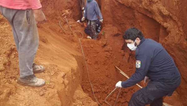 Joven muere sepultado mientras trabajaba en construcción de alcantarillado - Noticiero Paraguay
