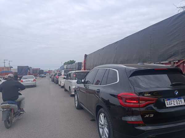 Intenso movimiento en la frontera Falcón-Clorinda | 1000 Noticias