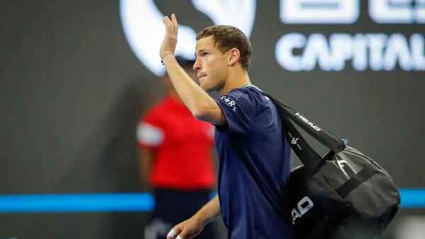 Schwartzman sucumbe ante Zverev y se despide de Pekín en primera ronda