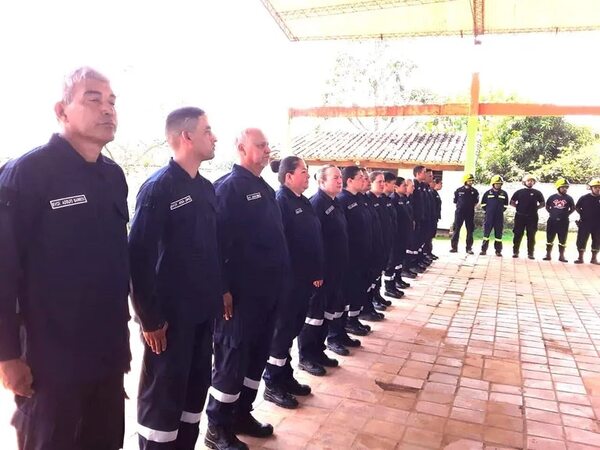 Juran 18 fundadores del Cuerpo de Bomberos Voluntarios de María Antonia - Nacionales - ABC Color