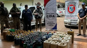 Incautan casi 900 litros de combustible vendidos a granel en la calle - Noticiero Paraguay