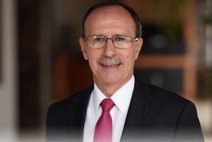 Ministro de Defensa Nacional se mantiene firme ante controversias