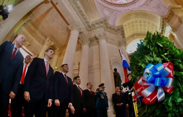 Presidente rindió homenaje a los héreos del Chaco y promete honrar legado de sacrificio - El Trueno