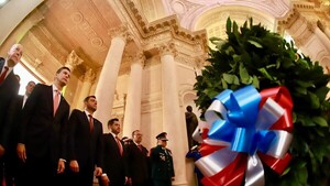 Santiago Peña y otras autoridades rinden homenaje a héroes de la Batalla de Boquerón