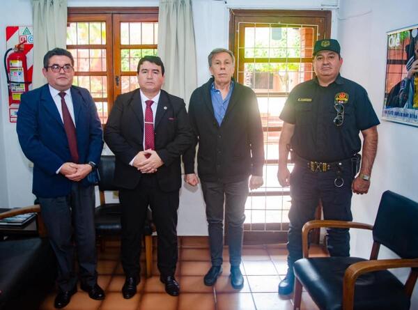DIRECTOR DEL CERESO VISITÓ EL CONSULADO ARGENTINO EN PARAGUAY PARA FORTALECER LA COOPERACIÓN