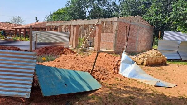 Comunidades educativas exigen terminación de obras del Ministerio de Educación que están paralizadas - Nacionales - ABC Color