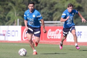 Versus / ¿Quién será el lateral izquierdo ante la ausencia de Blas Riveros?